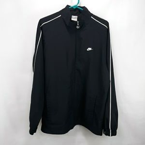 Nike Men's Black Windbreaker Jacket  size L